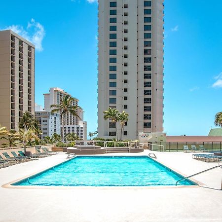 Upscale Penthouse With Ocean Views - Free Parking Apartment Хонолулу Екстериор снимка
